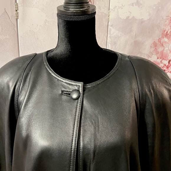 Swing/Vintage/Classic  Black Leather Coat By Cognac - Picture 5 of 16